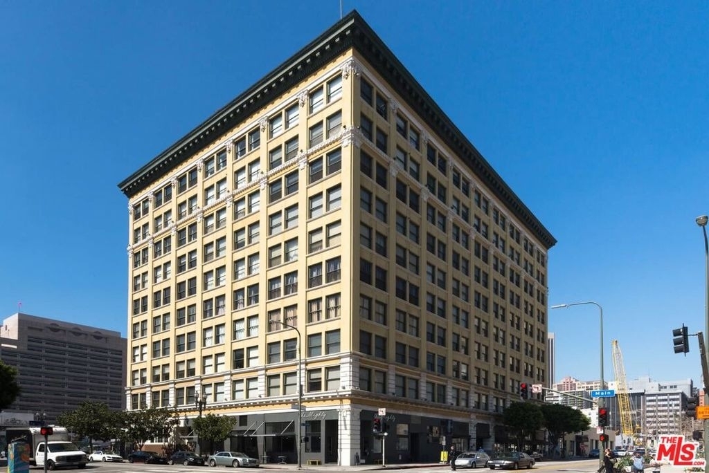 108 W 2nd Street - Photo 2