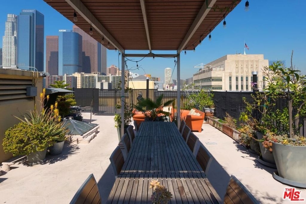 108 W 2nd Street - Photo 19