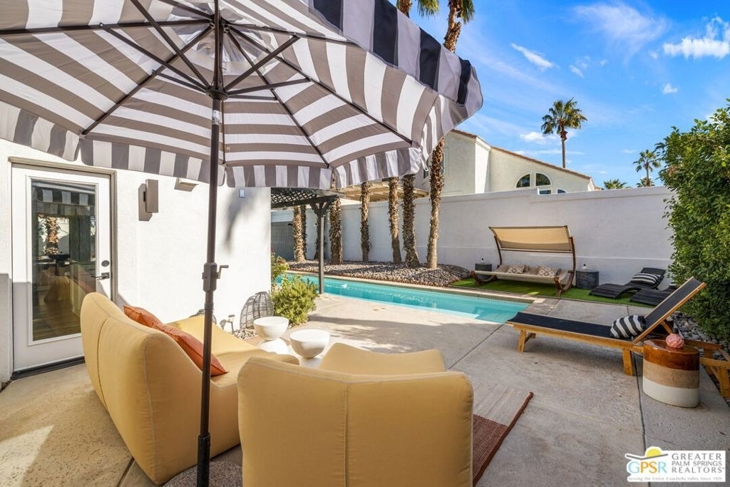 45420 Desert Fox Drive - Photo 3