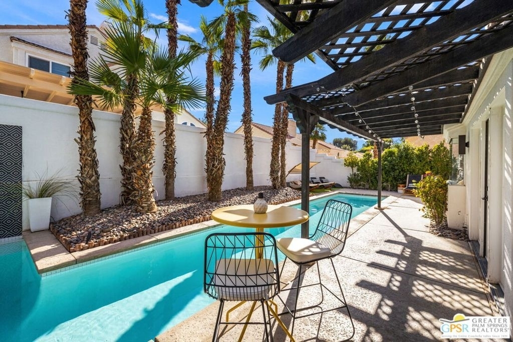 45420 Desert Fox Drive - Photo 6