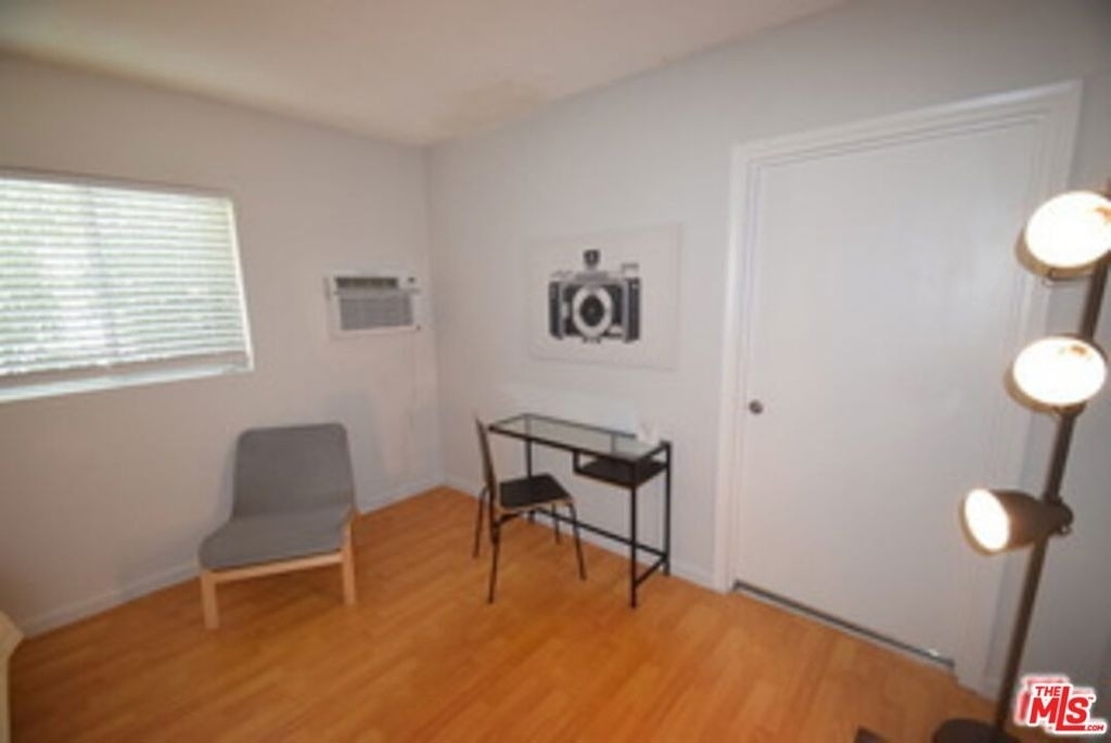 1940 Carmen Avenue - Photo 12
