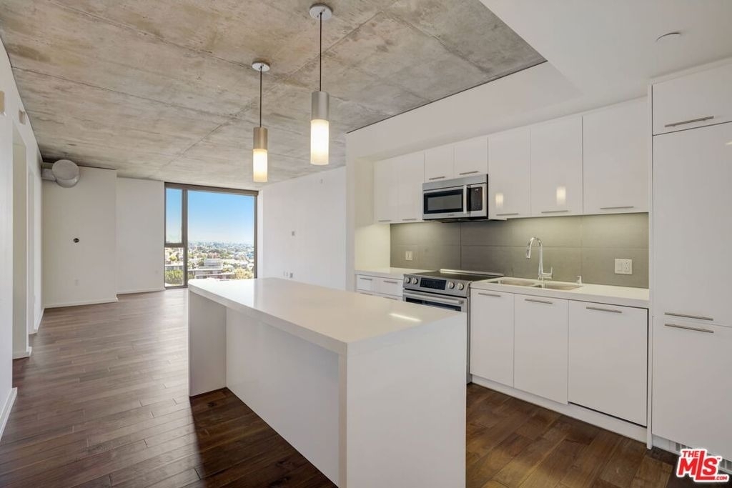 8500 W Sunset - Photo 6