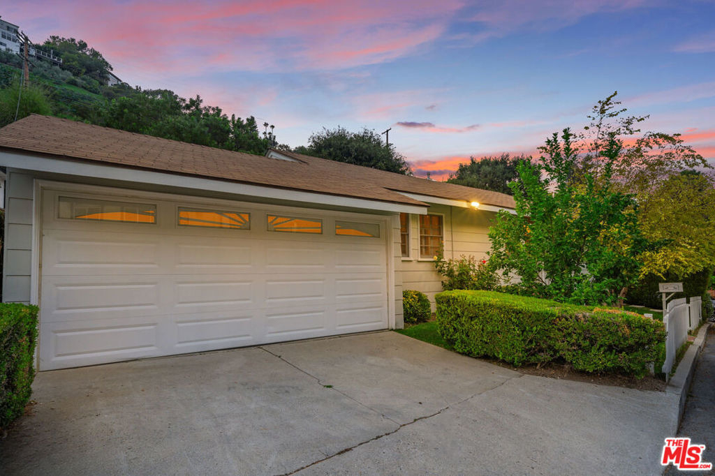 3771 Longview Valley Road - Photo 2
