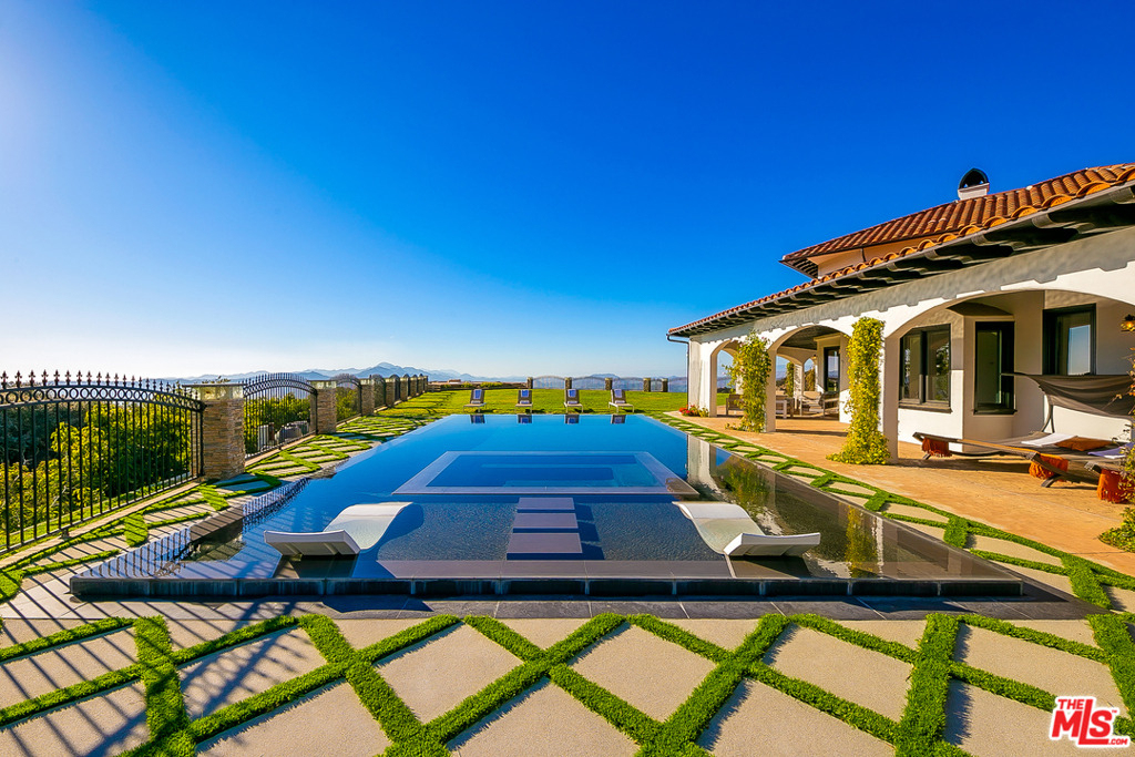 24573 Piuma Road - Photo 4