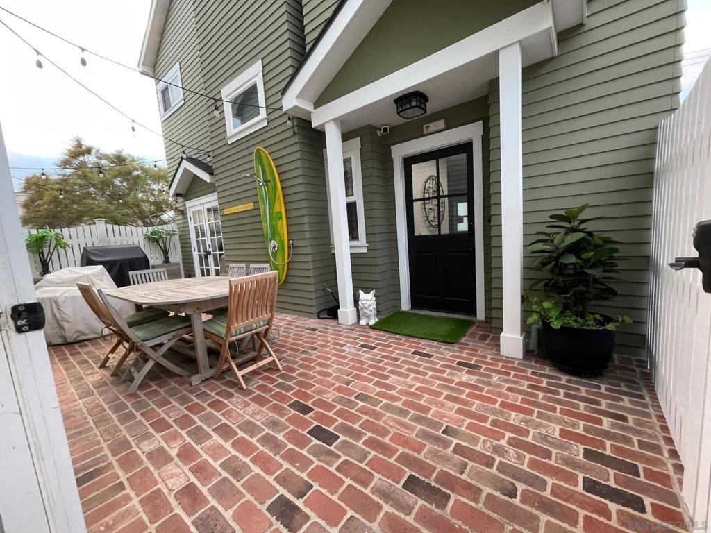 920 D Ave - Photo 1