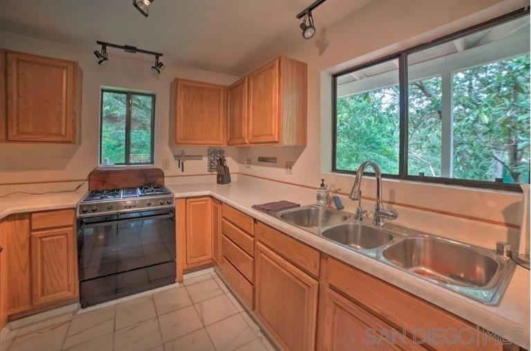 16885 Laurel Road - Photo 9