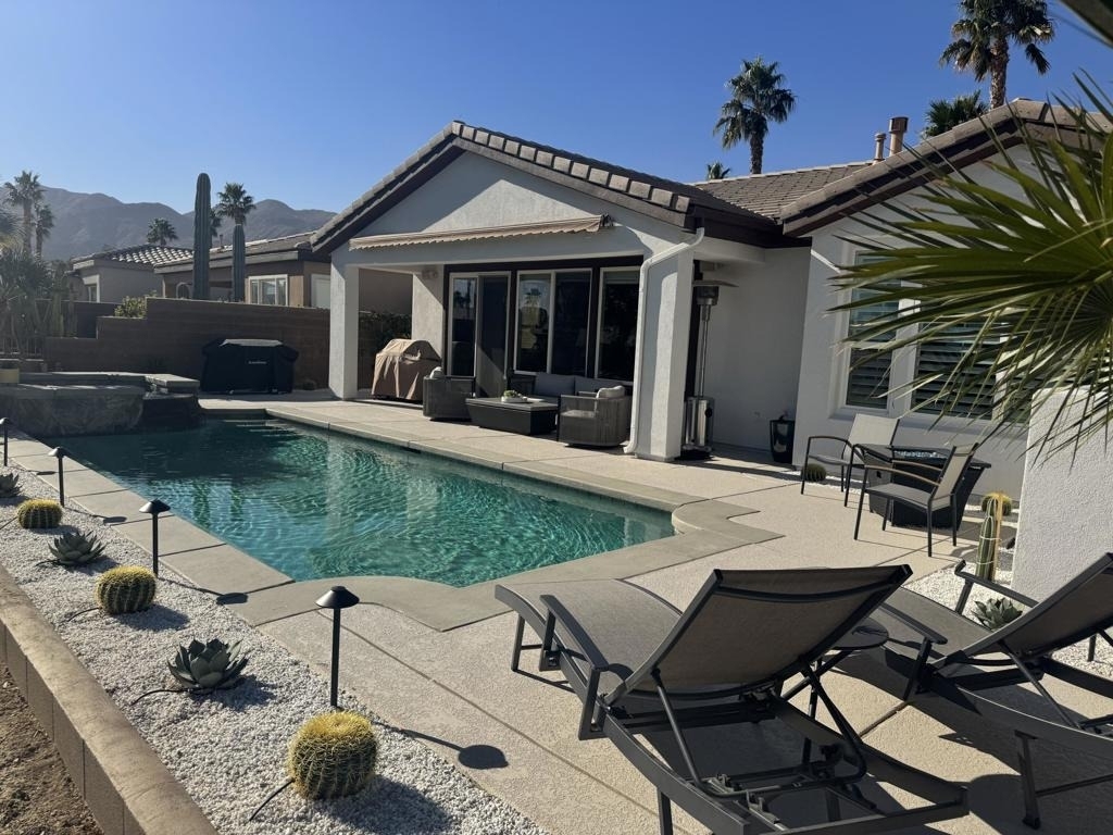 61722 Topaz Drive - Photo 2