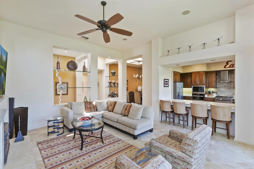 359 Desert Holly Drive - Photo 2