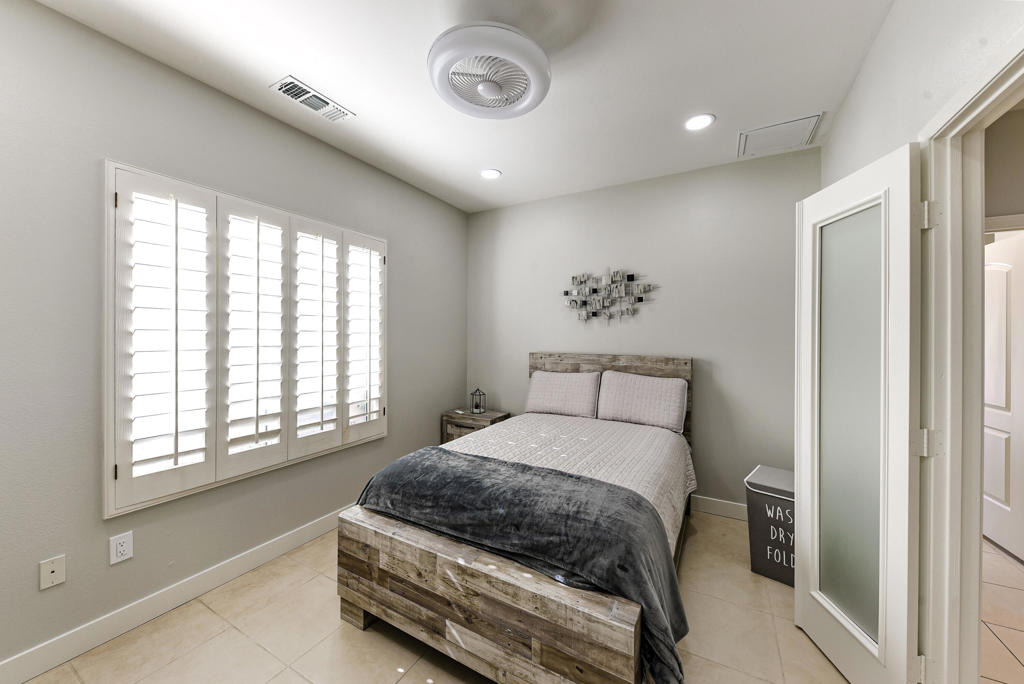 39676 Somerset Avenue - Photo 16