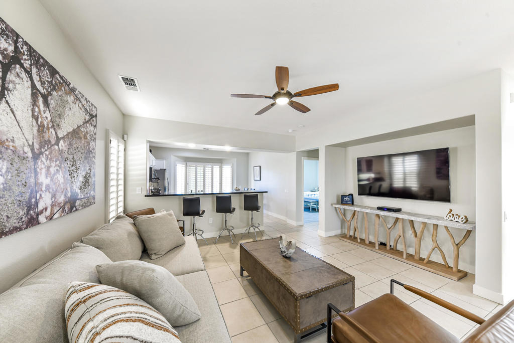 39676 Somerset Avenue - Photo 5