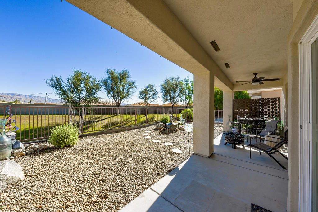 39676 Somerset Avenue - Photo 1