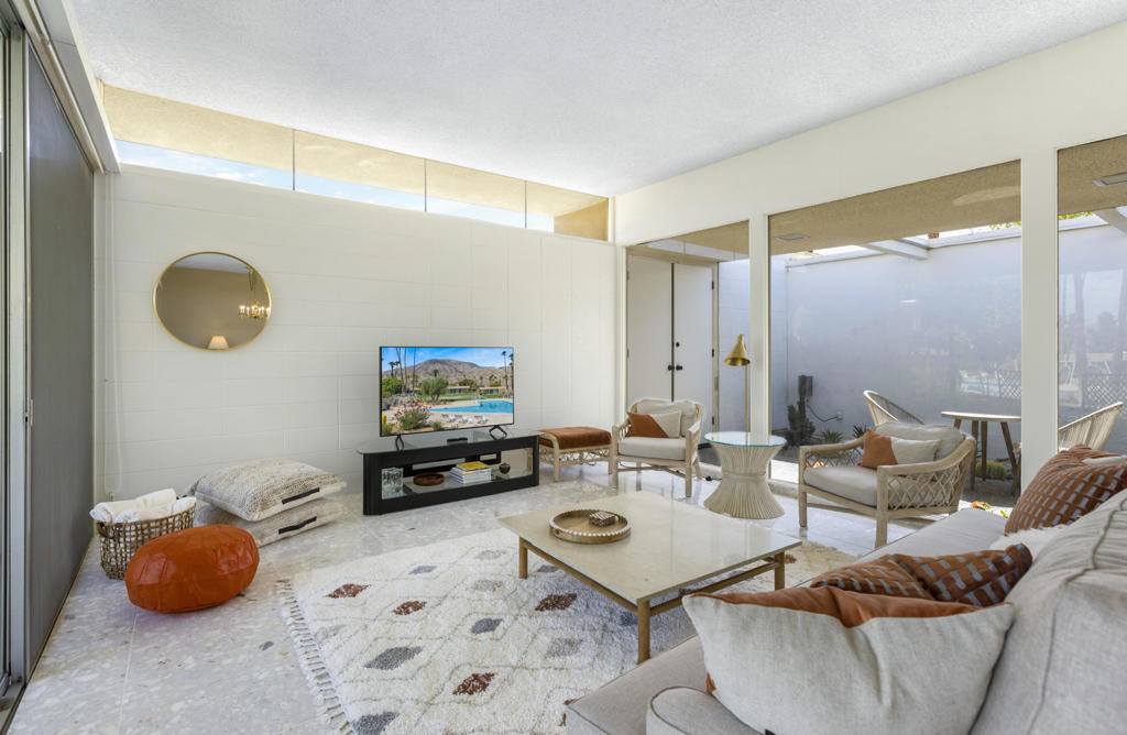 1211 Sandpiper Street - Photo 1