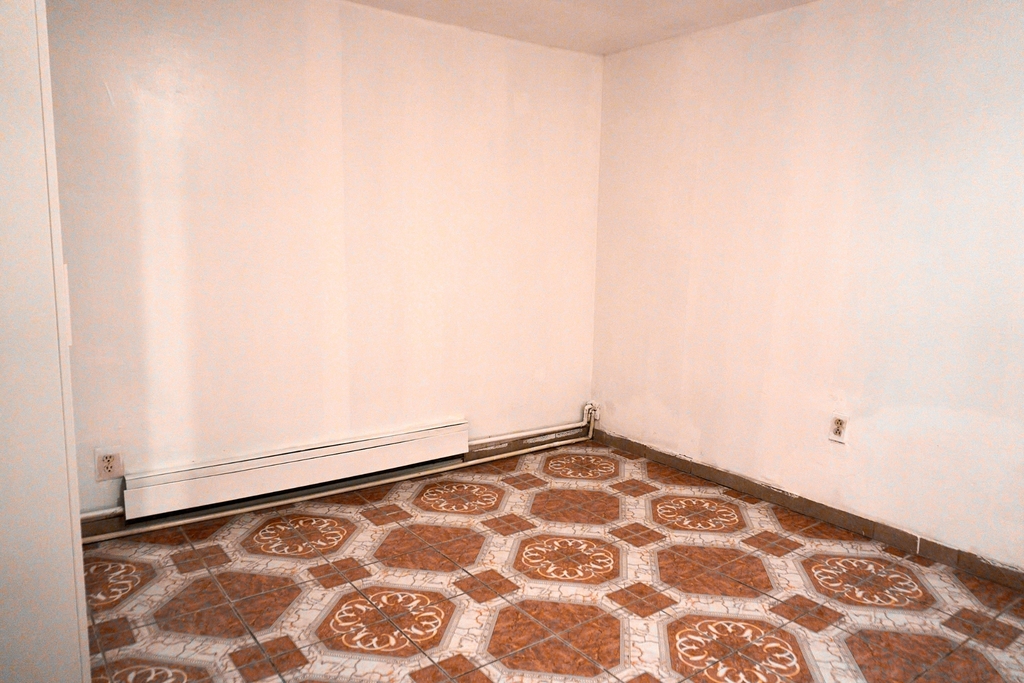 34-7 75th Street - Photo 5