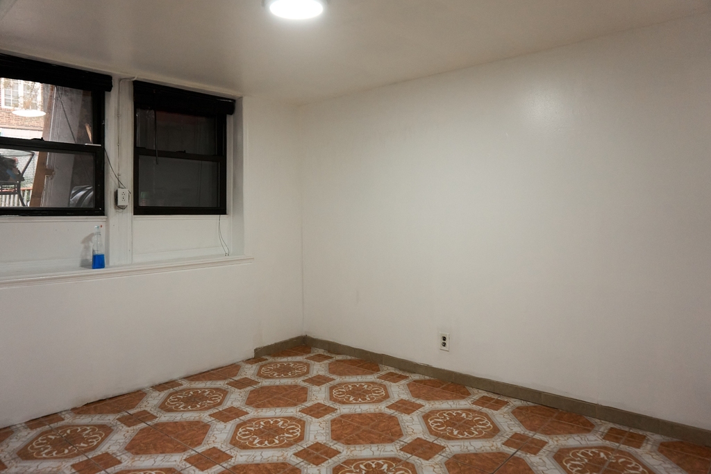 34-7 75th Street - Photo 9
