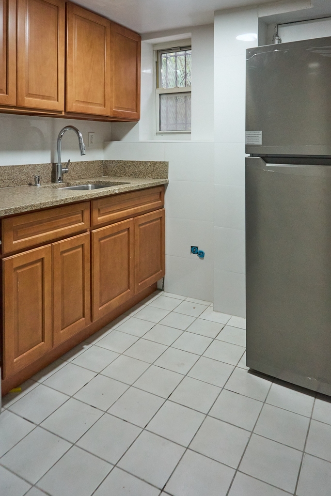 34-7 75th Street - Photo 3