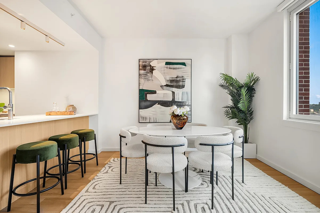266 W 96th st - Photo 3