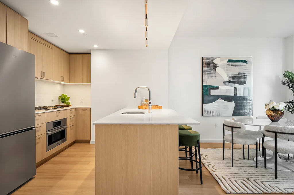 266 W 96th st - Photo 1