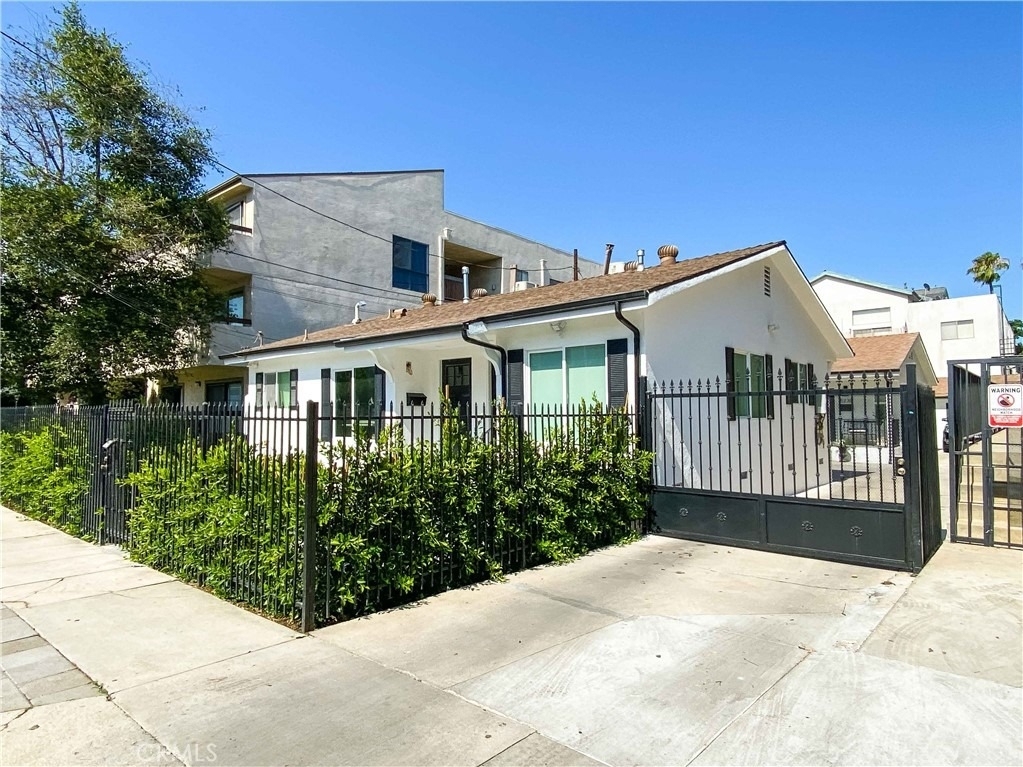 5238 Denny Avenue - Photo 0