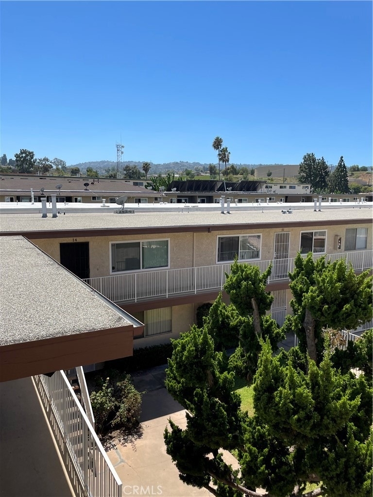 25925 Narbonne Avenue - Photo 10