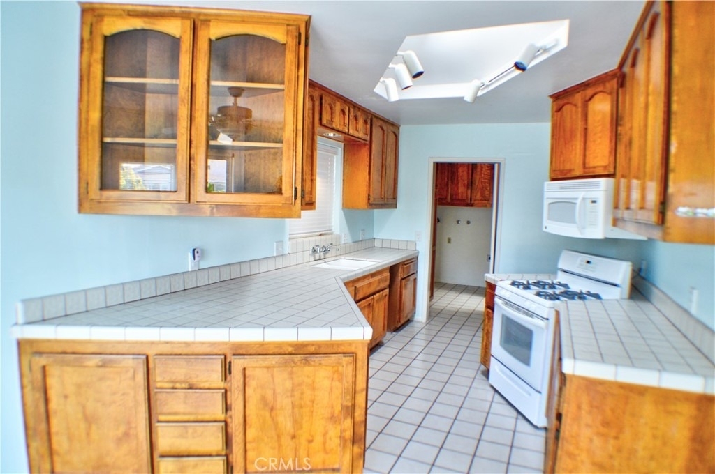 123 Avenida Valencia W - Photo 8