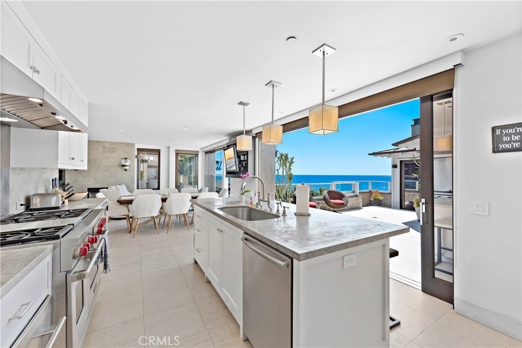 160 Saint Anns Drive - Photo 2