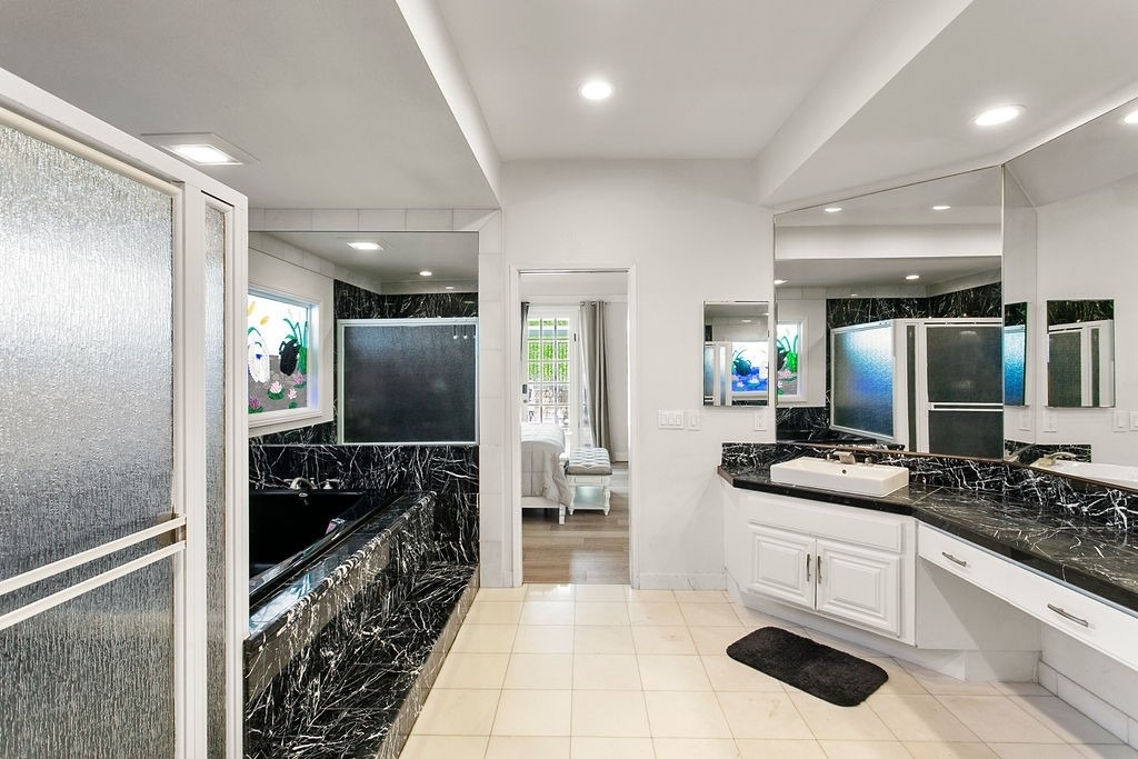 28602 Silverton Dr - Photo 17