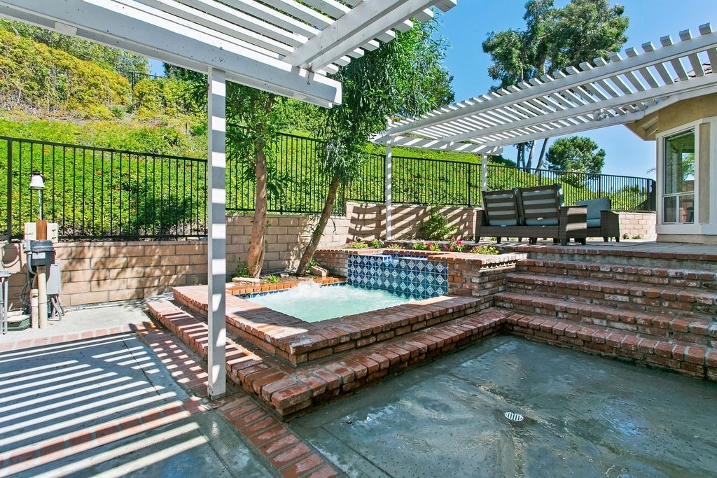28602 Silverton Dr - Photo 30