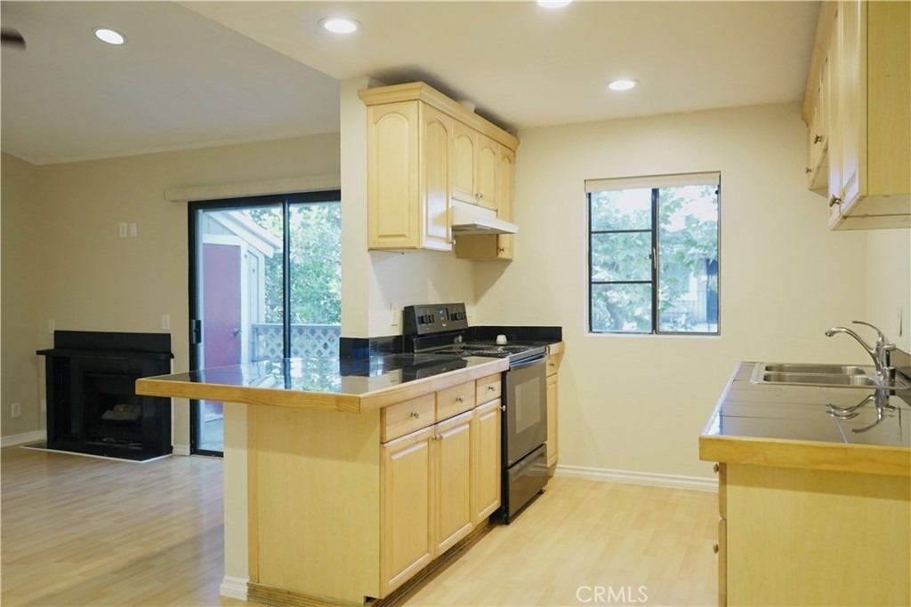 32221 N Alipaz Street - Photo 2