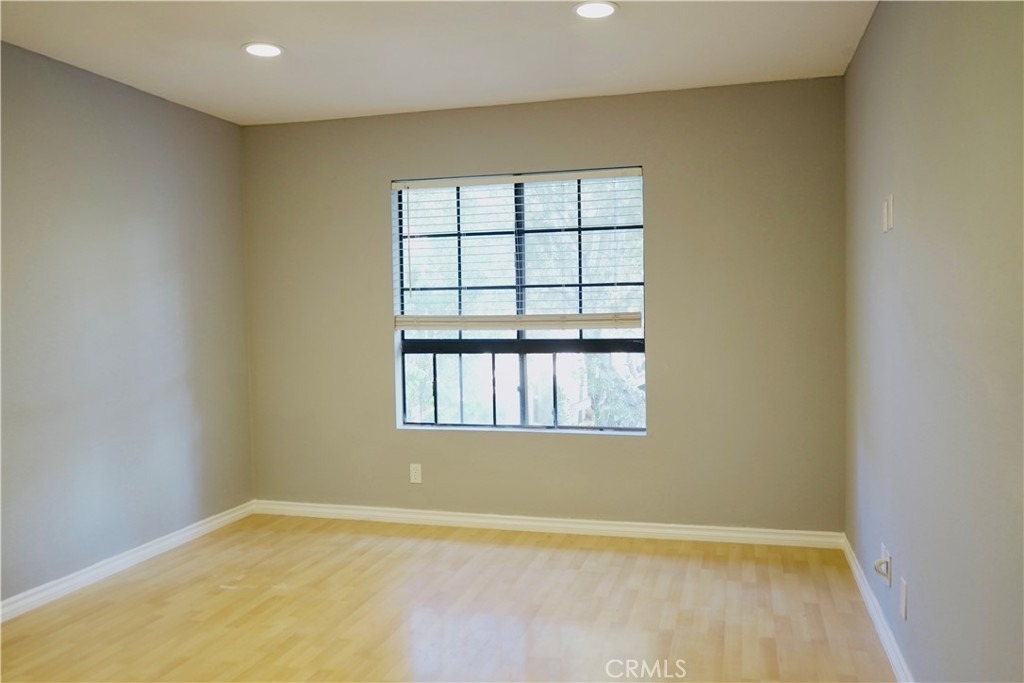 32221 N Alipaz Street - Photo 9