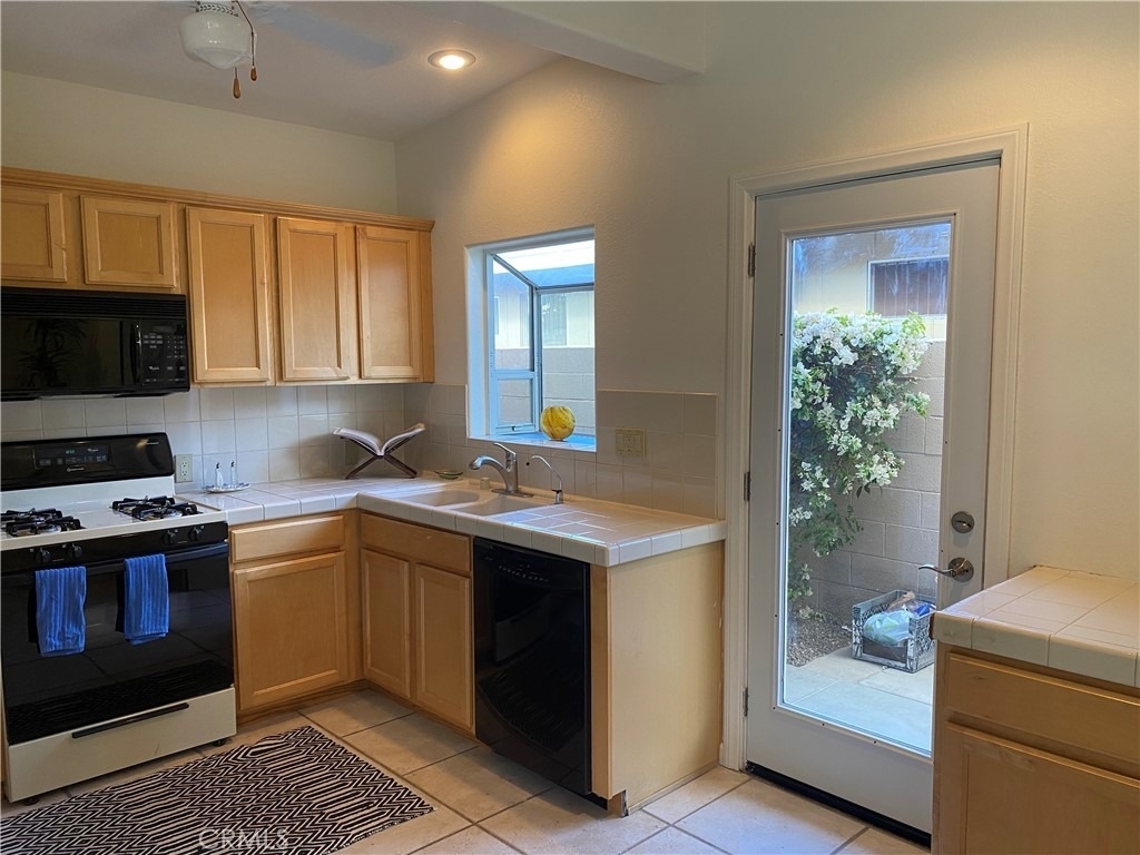 76829 Iroquois Drive - Photo 6