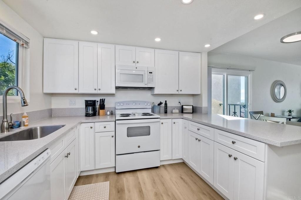 6675 Paseo Del Norte - Photo 5