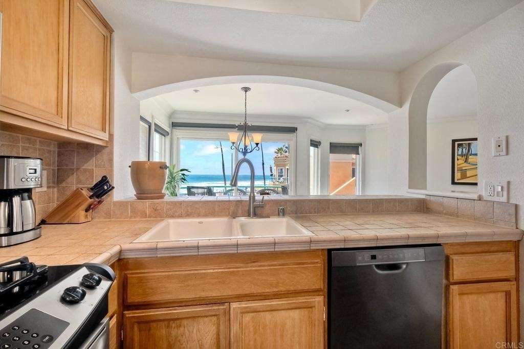 400 N The Strand - Photo 1