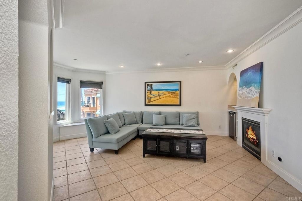 400 N The Strand - Photo 3