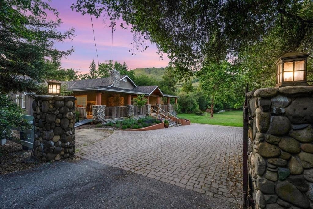 13550 Uvas Road - Photo 37