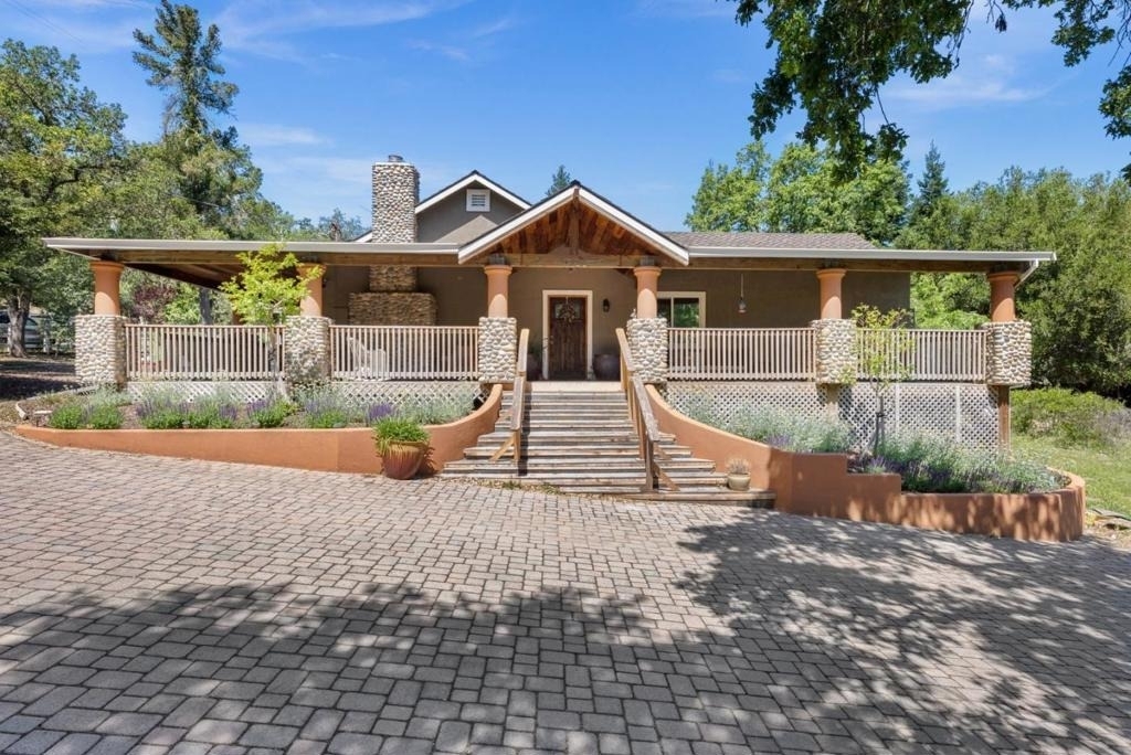 13550 Uvas Road - Photo 32