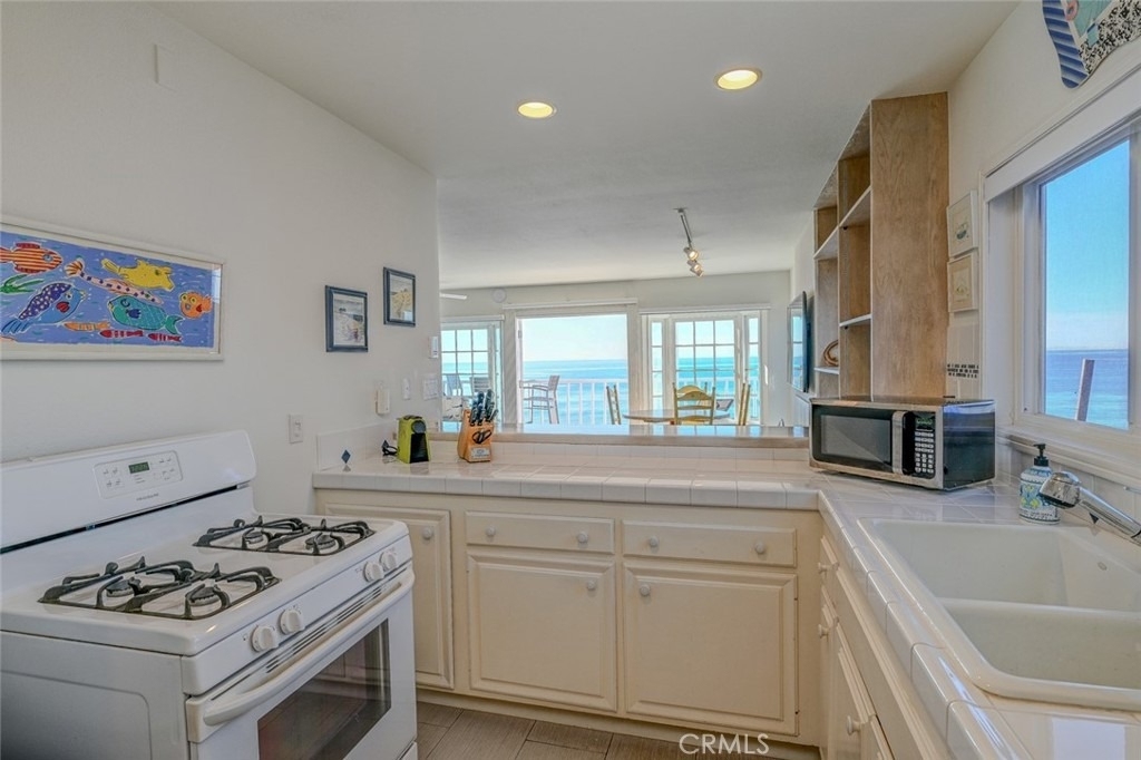 1021 Gaviota Drive - Photo 8