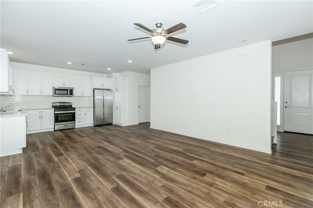 16852 Muscatel - Photo 7