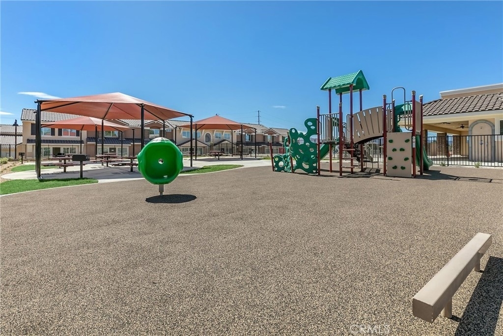 16854 Muscatel - Photo 8