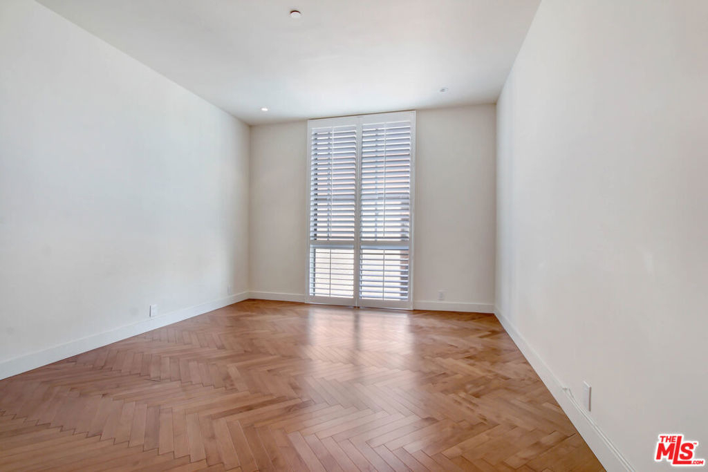 300 N Swall Drive - Photo 10