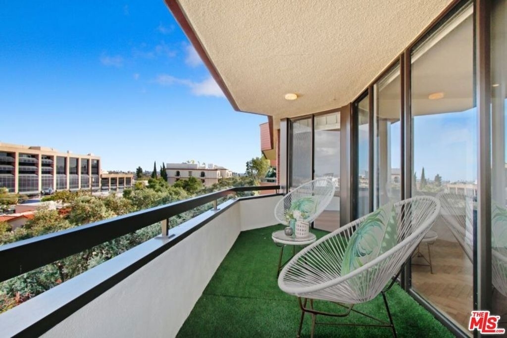 300 N Swall Drive - Photo 11