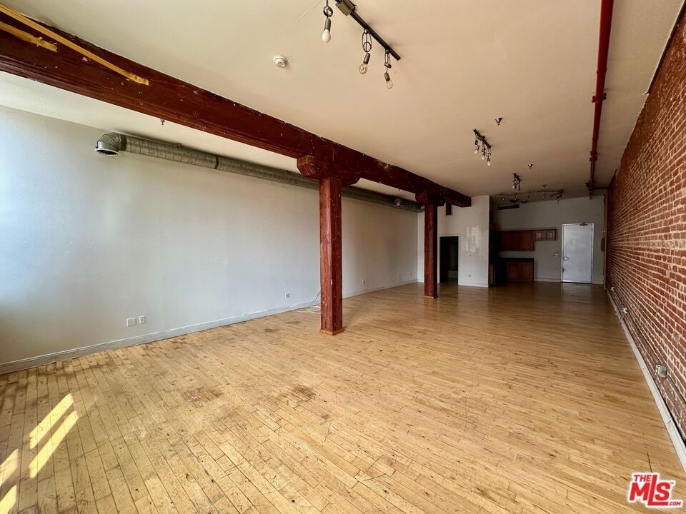 726 S Santa Fe Avenue - Photo 2