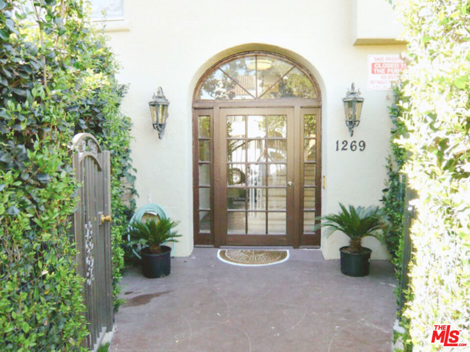 1269 S Citrus Avenue - Photo 0
