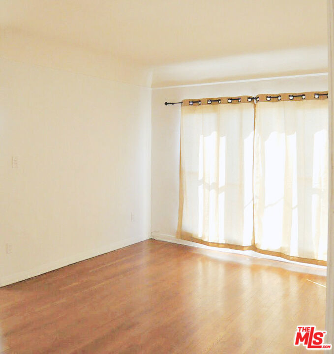 1269 S Citrus Avenue - Photo 2