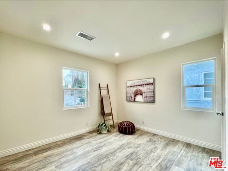 124 N Pass Avenue - Photo 13