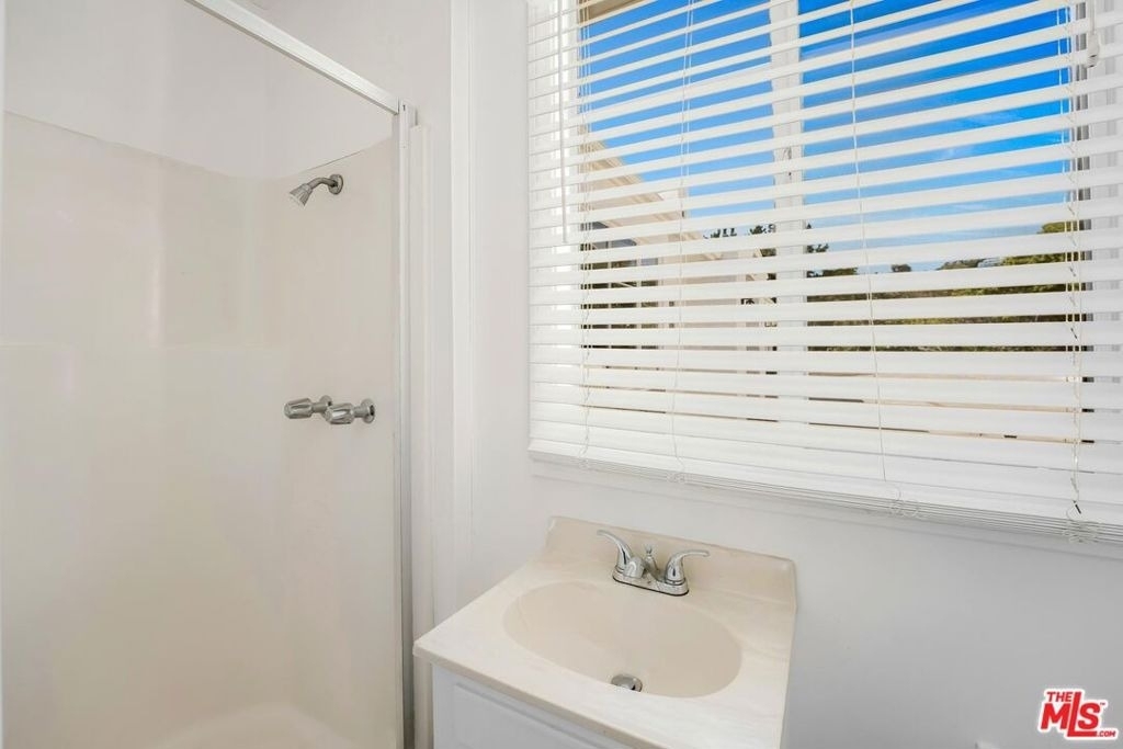949 N Norman Place - Photo 26