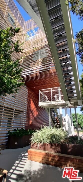 935 N San Vicente Boulevard - Photo 12