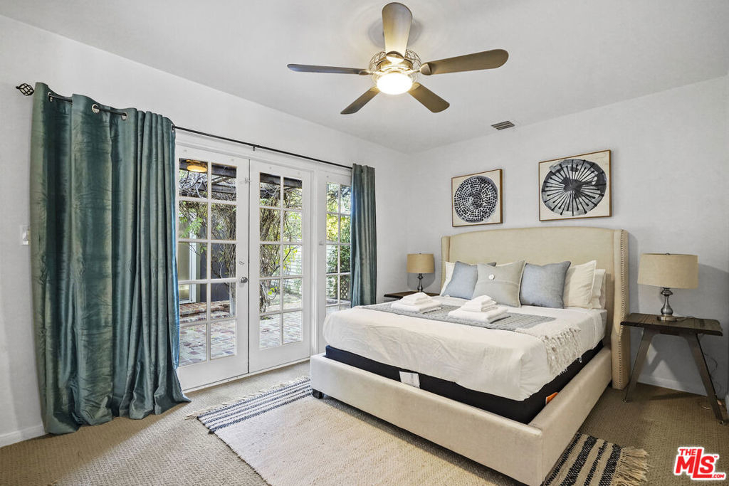 23057 Sylvan Street - Photo 9