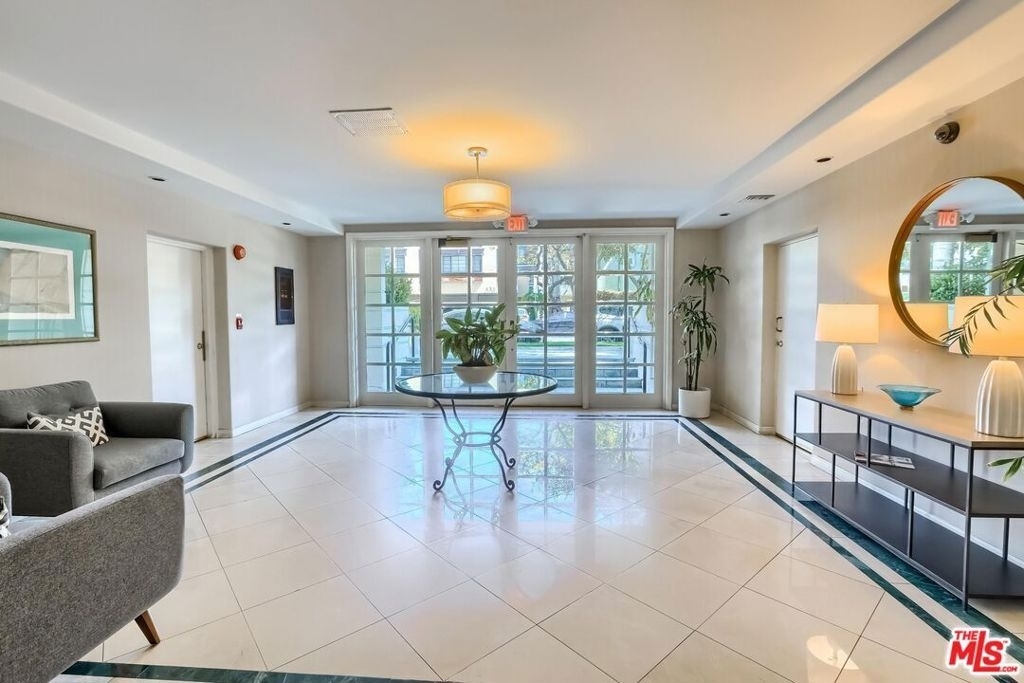 435 Arnaz Drive - Photo 2