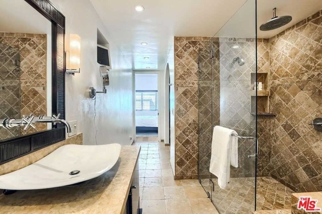 435 Arnaz Drive - Photo 21