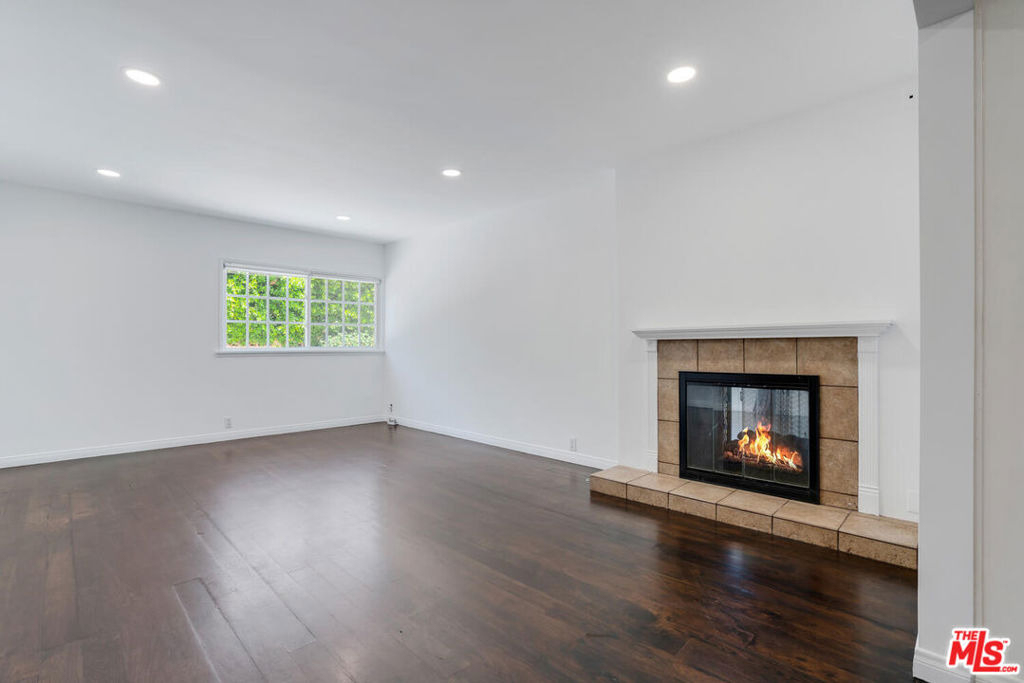 5504 Tyrone Avenue - Photo 1
